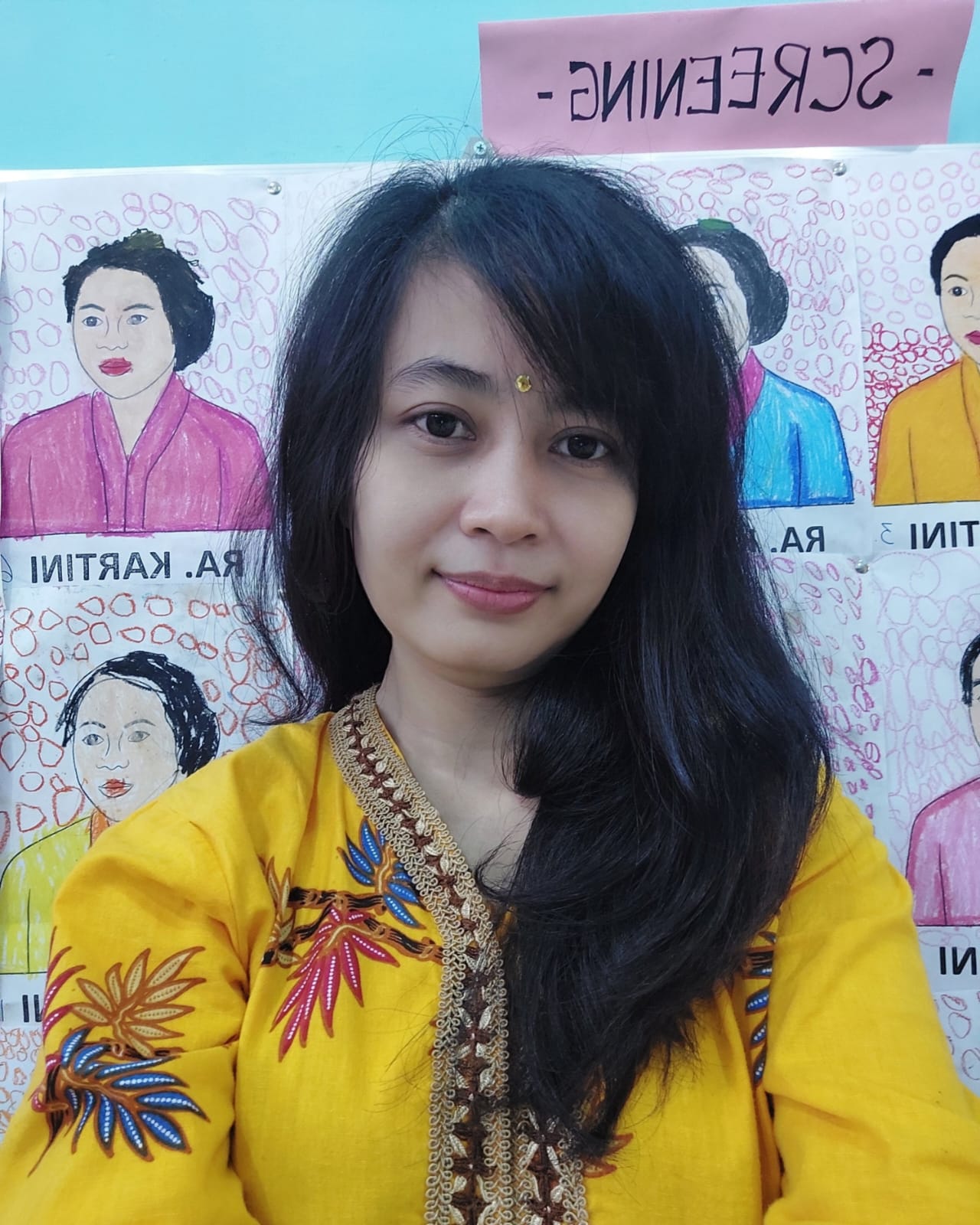 Rosalien Pamatasari, SKM